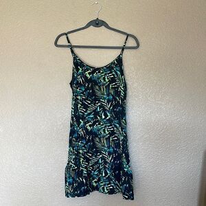 Decree tropical leaf dress size M